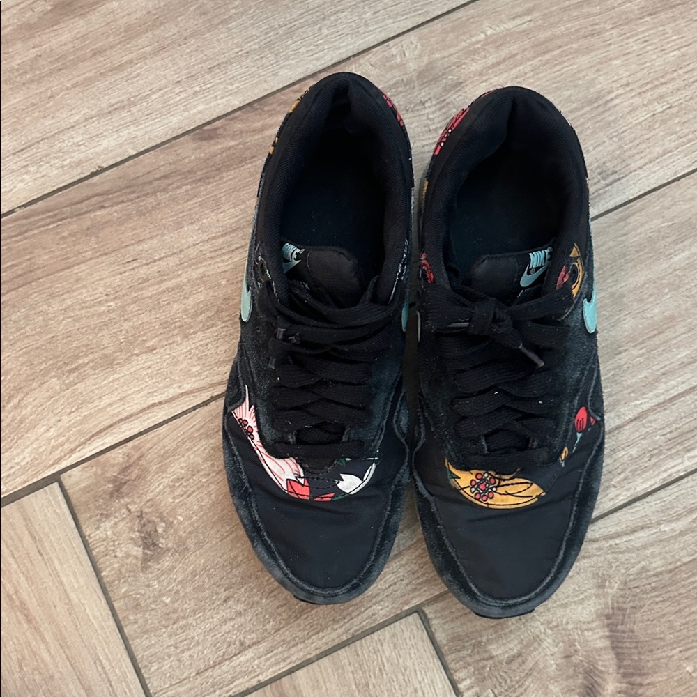 Nike Air Max 1 ‘Floral’ Black Sneakers size 7.5 - Picture 3 of 10